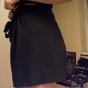 High waisted Black picnic style shorts